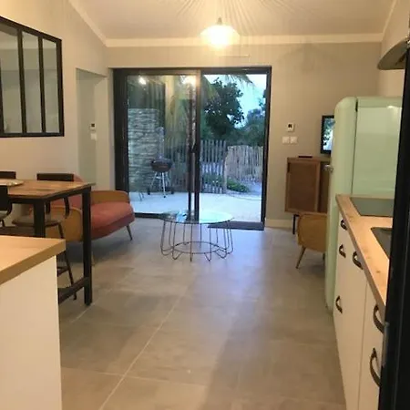 بيت للعطل Le Bois Des Treans *