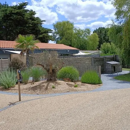 بيت للعطل Le Bois Des Treans